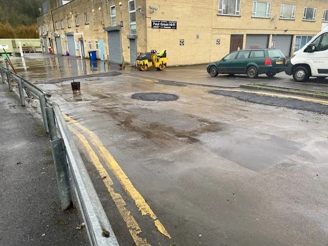 Bath: Tarmac resurfacing